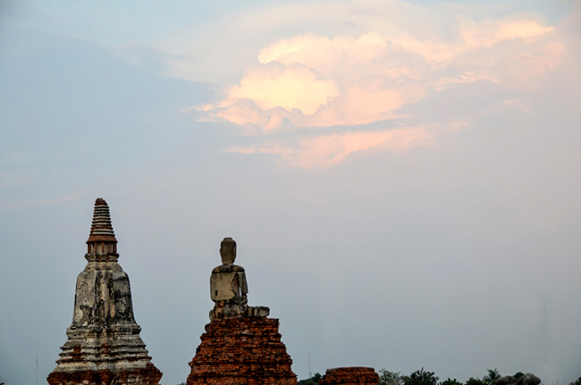 Ayutthaya night tour of temples reopens for foreign tourists